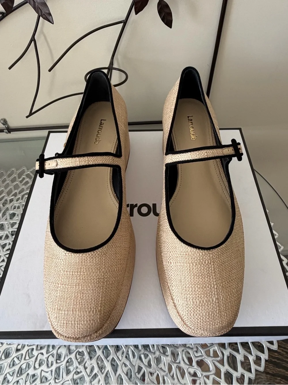 Larroudé Blair Flatforms in Raffia w Leather Trim Size 8.5 NIB